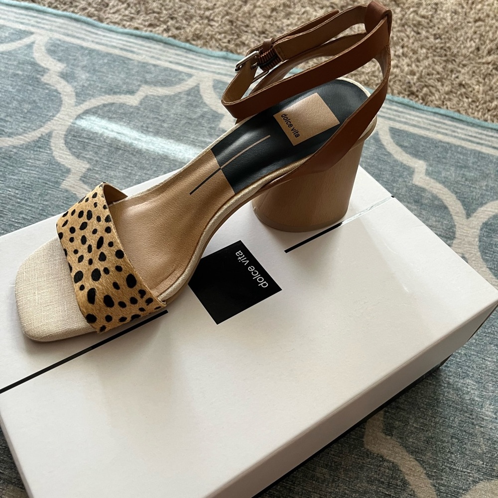 Dolce vita brand new